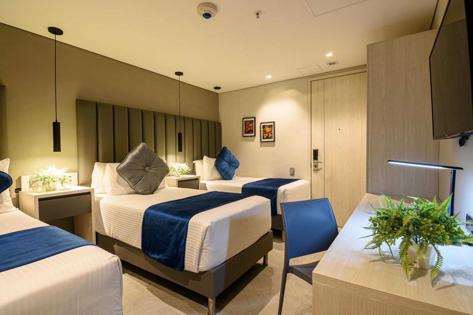 4 Sur Hotel Medellín Esterno foto