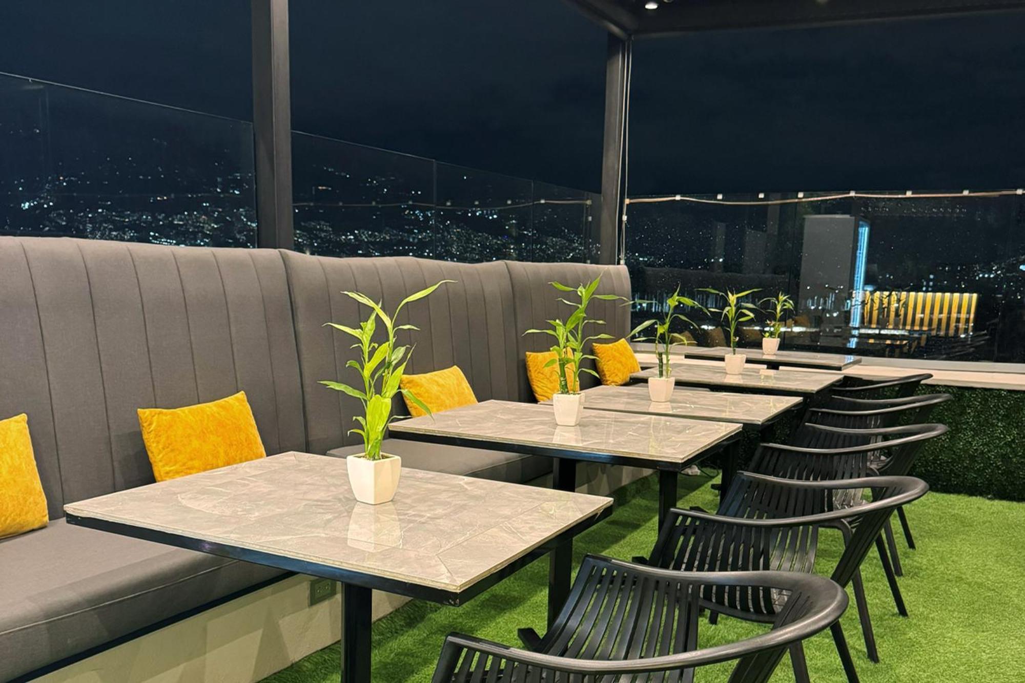 4 Sur Hotel Medellín Esterno foto