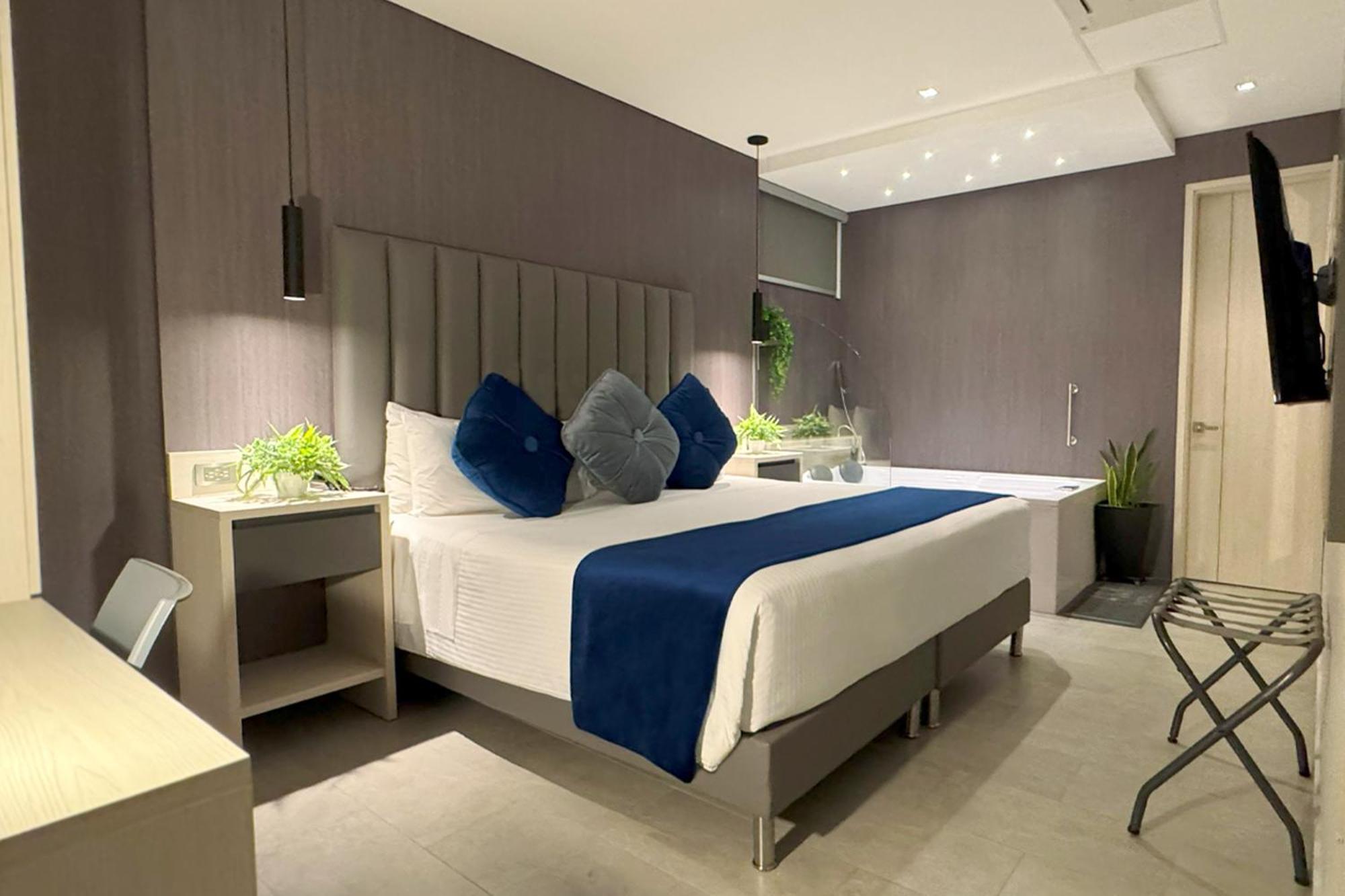 4 Sur Hotel Medellín Esterno foto